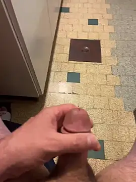 Snapshot of mikiss789 chatting on March 16, 2026, 4:42 am mikiss789 online show from March 16, 2026, 4:42 am