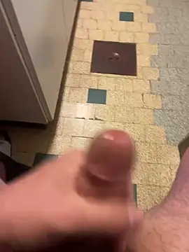 Snapshot of mikiss789 chatting on March 20, 2026, 4:35 am mikiss789 online show from March 20, 2026, 4:35 am