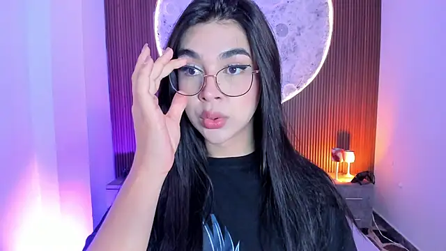 Snapshot of RoseCassie chatting on June 1, 2026, 1:00 pm RoseCassie online show from June 1, 2026, 1:00 pm