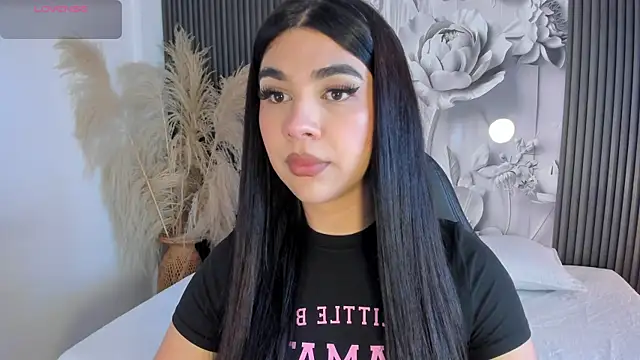 Snapshot of RoseCassie chatting on August 3, 2026, 1:50 pm RoseCassie online show from August 3, 2026, 1:50 pm