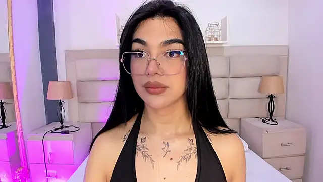 RoseCassie online show from October 9, 2025, 1:44 pm