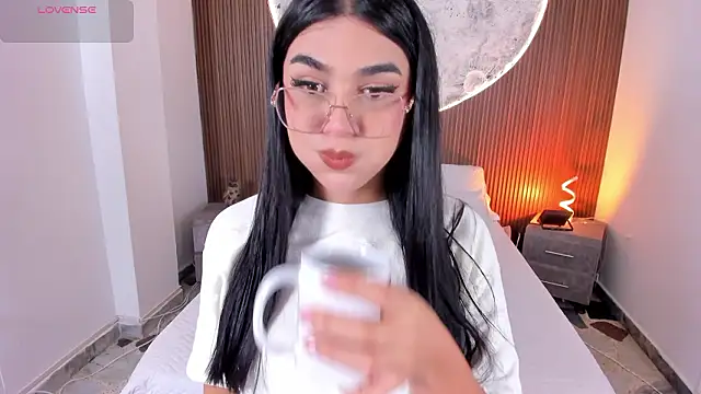 RoseCassie online show from February 2, 2026, 1:54 pm