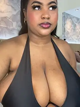 AinaraJimenez online show from June 17, 2026, 8:08 pm