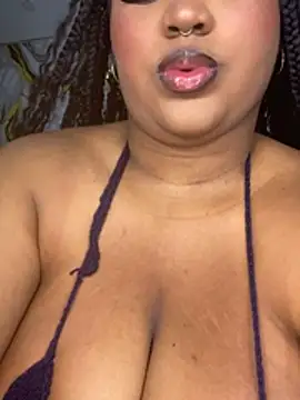 AinaraJimenez online show from July 27, 2026, 9:33 pm