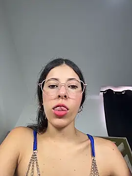 evaFiore online show from June 18, 2026, 7:41 pm