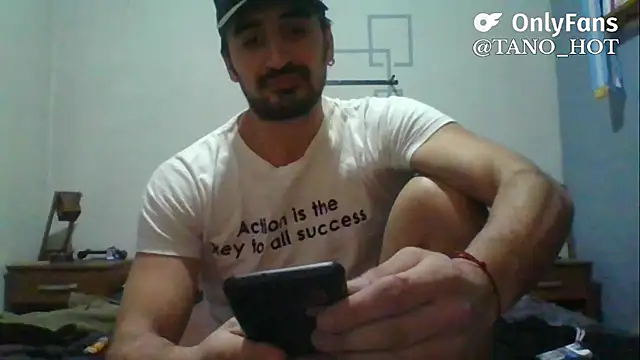 italianbighorse22 online show from October 12, 2025, 1:29 am