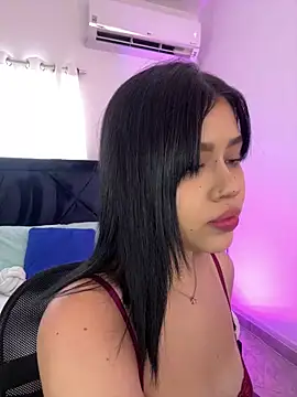 Lily Woodz online show from May 9, 2026, 7:17 pm