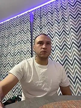 Snapshot of _x_x_x_x_x_x chatting on January 3, 2025, 10:40 pm x x x x x x online show from January 3, 2025, 10:40 pm