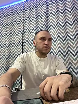 Snapshot of _x_x_x_x_x_x chatting on December 28, 2024, 11:48 pm x x x x x x online show from December 28, 2024, 11:48 pm