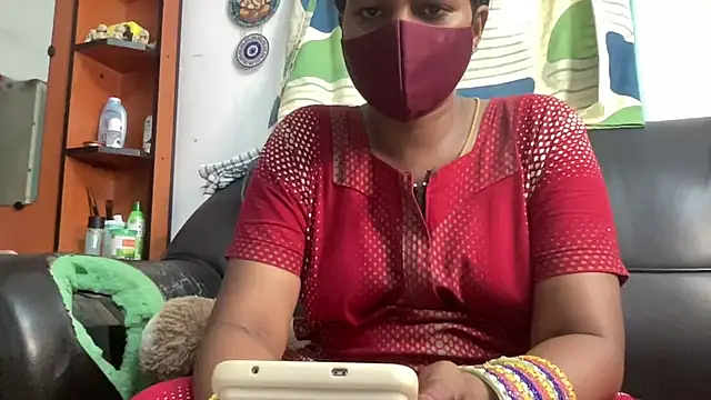 Tamil Sanjana  online show from June 14, 2026, 8:48 am