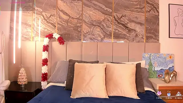 Sienna Blake  online show from November 28, 2025, 8:53 pm