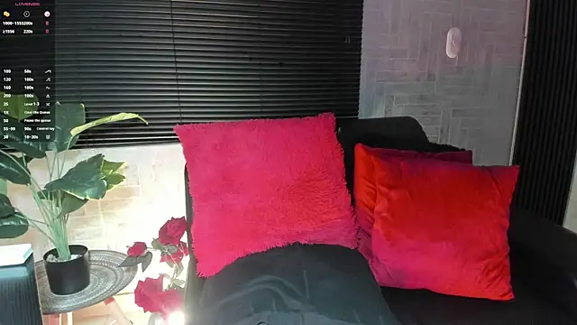 JhonyMiller  online show from October 21, 2025, 8:19 pm