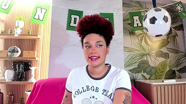 loladupont online show from June 15, 2026, 3:07 am
