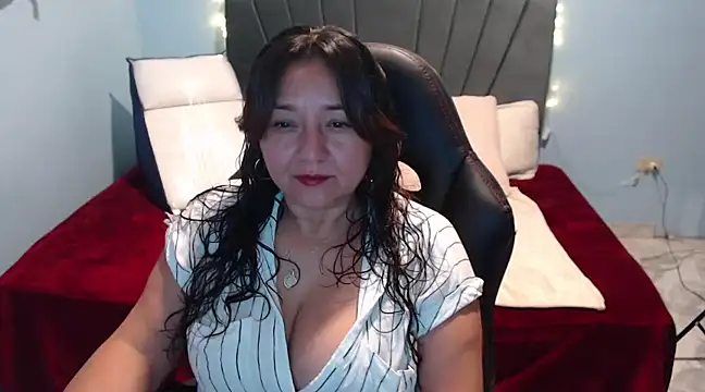 AngelRouss online show from February 14, 2025, 1:18 pm