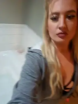 Snapshot of stunnaagirll chatting on December 19, 2024, 1:50 am stunnaagirll online show from December 19, 2024, 1:50 am