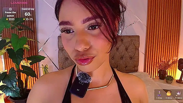 charlottee white online show from May 1, 2026, 9:53 pm