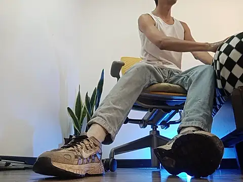 codysmith online show from November 6, 2025, 12:53 pm