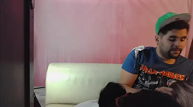 kattyandericc online show from February 21, 2025, 4:48 pm