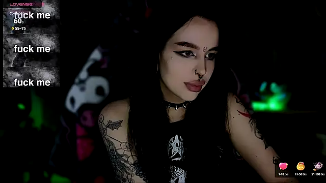 Snapshot of alexx_succubus chatting on November 9, 2025, 5:44 am alexx succubus online show from November 9, 2025, 5:44 am