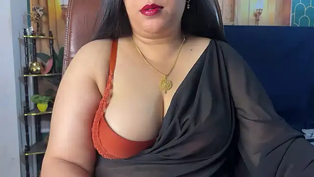 FlatVincy4 online show from April 25, 2026, 3:53 am