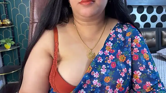FlatVincy4 online show from June 17, 2026, 7:08 am