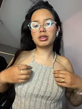 Snapshot of Rosita_forever_ chatting on June 12, 2026, 3:54 pm Rosita forever online show from June 12, 2026, 3:54 pm