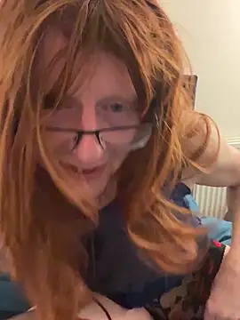 Snapshot of Valerie-4-U chatting on February 12, 2025, 5:26 pm Valerie-4-U online show from February 12, 2025, 5:26 pm