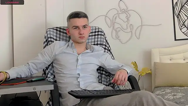 Devin Jay online show from February 6, 2025, 8:45 pm