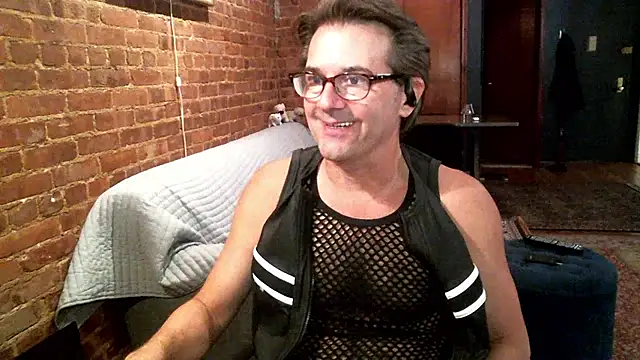 Johnny Bottoms online show from October 25, 2025, 2:28 pm