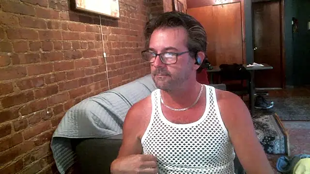 Johnny Bottoms online show from September 14, 2025, 1:22 pm