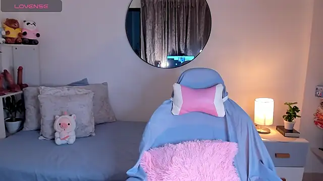 martina roldam online show from March 8, 2025, 1:28 am