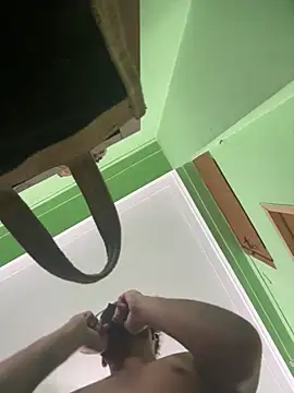 GildanK18 online show from September 8, 2025, 4:39 pm