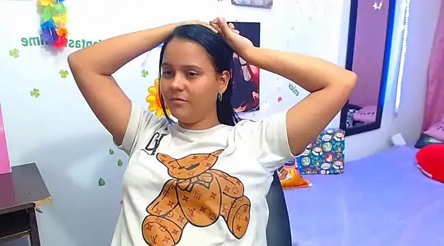 laurelys a online show from December 19, 2024, 10:32 pm