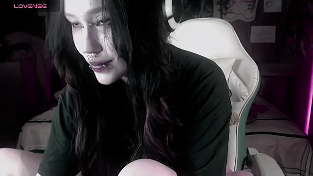 Snapshot of chloe_crystall_killer chatting on March 7, 2026, 10:37 pm chloe crystall killer online show from March 7, 2026, 10:37 pm