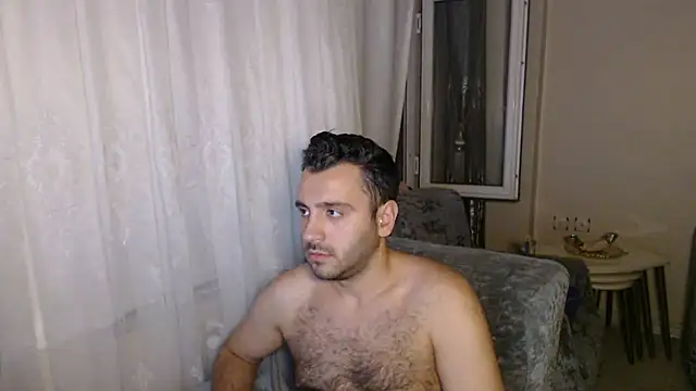 handsomeee04 online show from August 10, 2026, 1:01 am