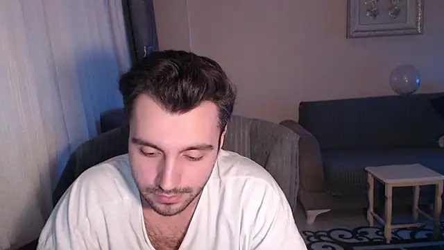 handsomeee04 online show from October 9, 2025, 3:51 am