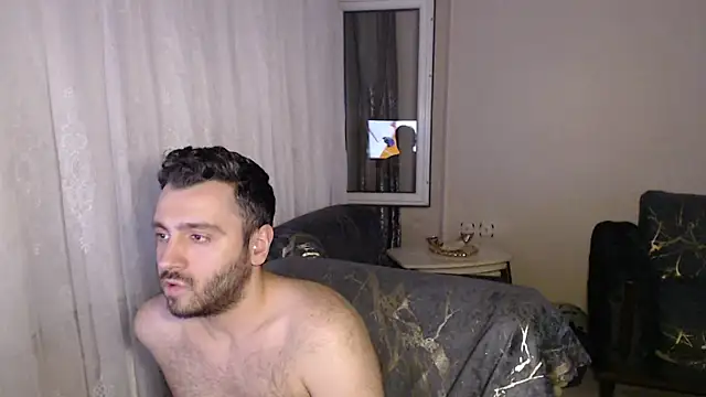 handsomeee04 online show from July 7, 2026, 11:19 pm