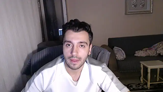 handsomeee04 online show from September 30, 2025, 1:00 am