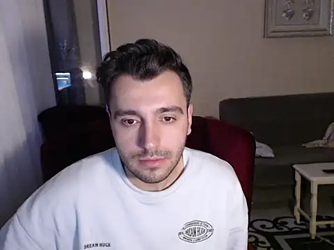 handsomeee04 online show from September 24, 2025, 4:13 pm