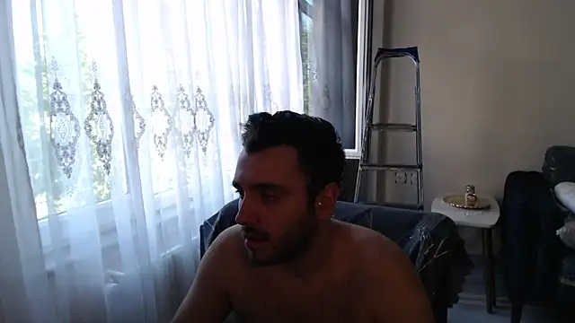 handsomeee04 online show from July 15, 2026, 3:41 pm