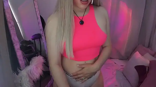 marianneloveee online show from June 15, 2026, 4:39 pm