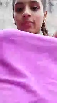 Snapshot of charlotes28 chatting on January 2, 2025, 3:40 pm charlotes28 online show from January 2, 2025, 3:40 pm