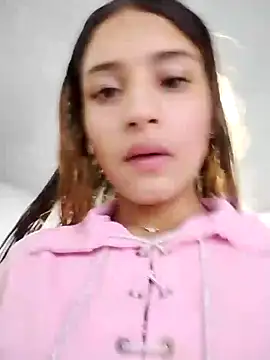 Snapshot of charlotes28 chatting on December 24, 2024, 11:44 pm charlotes28 online show from December 24, 2024, 11:44 pm