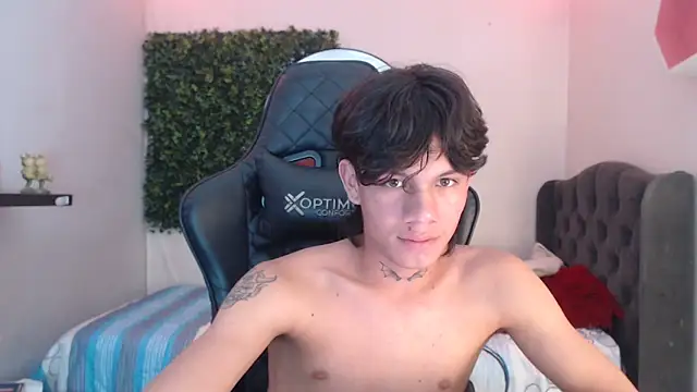 andy dan18 online show from March 18, 2025, 4:39 pm