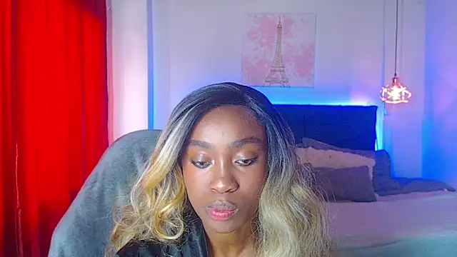 nikkystorm1  online show from March 18, 2025, 1:44 pm