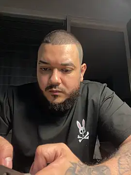 El Titan1998 online show from November 20, 2025, 11:25 pm