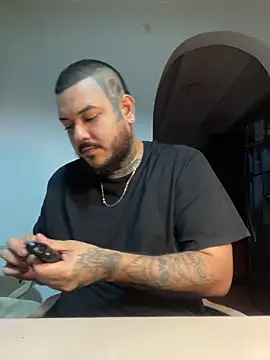 El Titan1998 online show from December 20, 2025, 10:56 pm