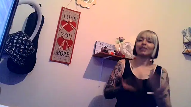 Snapshot of BlueStoneX chatting on March 29, 2026, 12:18 pm BlueStoneX online show from March 29, 2026, 12:18 pm