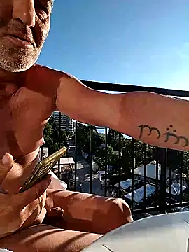 kevincumporn online show from June 14, 2026, 4:14 am