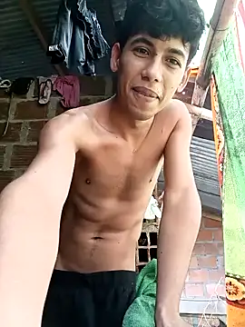 Andres123cv online show from May 1, 2026, 4:56 pm